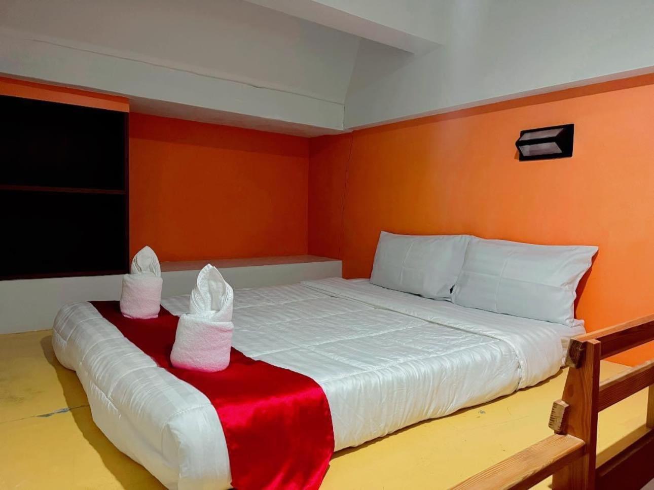 First And Frang Hotel - Koh Phangan Thong Sala Luaran gambar